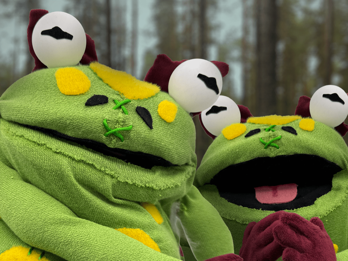 Puppet News | Introducing: The&nbsp;Frogs